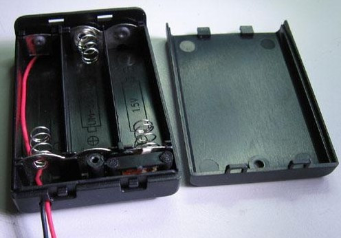 带开关3节5号电池盒